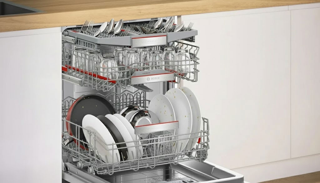 Máy rửa bát độc lập với chén đĩa gọn gàng